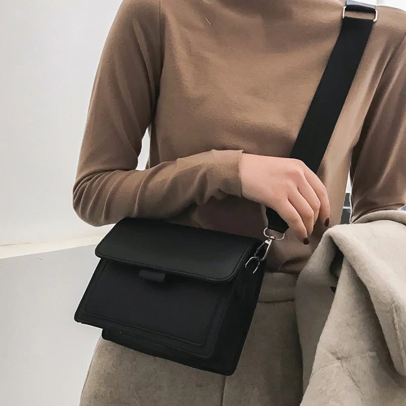 A42 Women's Crossbody Bag Solid Color Wide Shoulder Strap Small Square Bag Retro Casual Simple Crossbody Bag